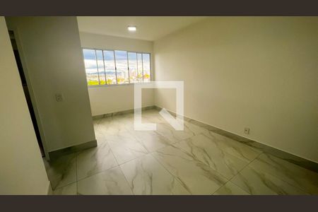 Sala / Cozinha de apartamento para alugar com 2 quartos, 60m² em Cabral, Contagem