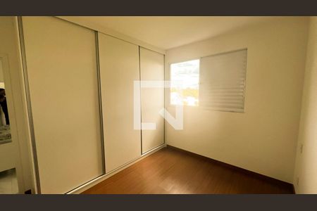 Quarto 2 de apartamento para alugar com 2 quartos, 60m² em Cabral, Contagem