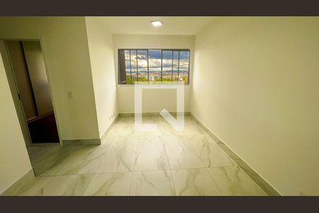 Sala / Cozinha de apartamento para alugar com 2 quartos, 60m² em Cabral, Contagem