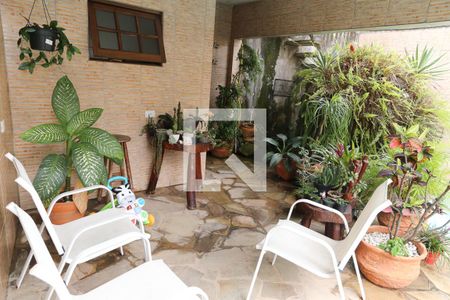 Casa à venda com 326m², 3 quartos e 4 vagas Casa à venda com 326m², 3 quartos e 4 vagasArea da piscina