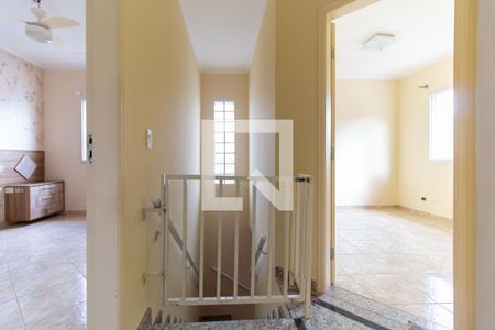 Casa à venda com 104m², 3 quartos e 2 vagas Casa à venda com 104m², 3 quartos e 2 vagasHall dos Quartos