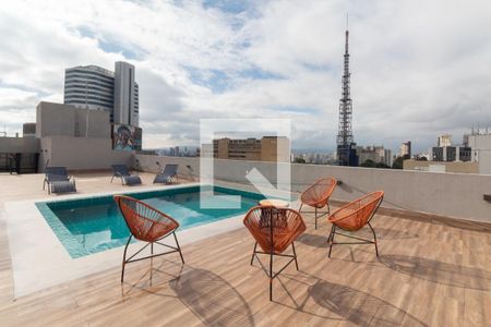 Studio à venda com 27m², 1 quarto e sem vaga Studio à venda com 27m², 1 quarto e sem vagaPiscina