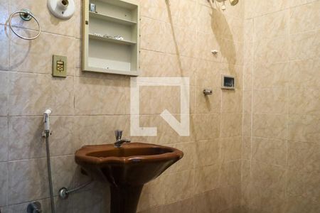 Casa à venda com 360m², 6 quartos e 2 vagas Casa à venda com 360m², 6 quartos e 2 vagasBanheiro
