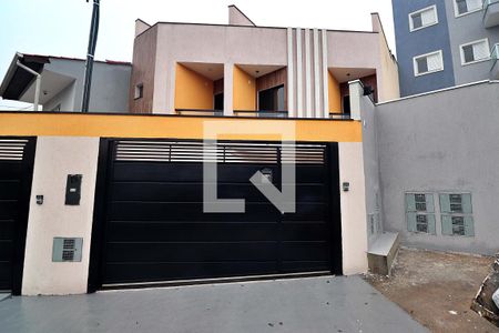 Casa à venda com 129m², 3 quartos e 2 vagasFachada