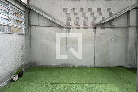 Apartamento à venda com 100m², 2 quartos e sem vagaQuintal