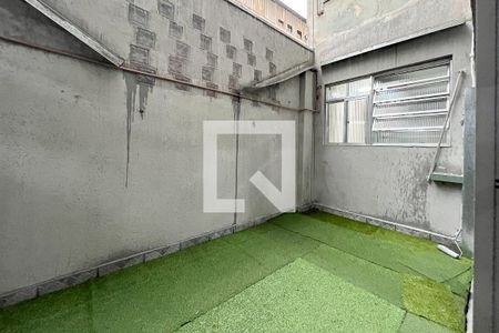 Apartamento à venda com 100m², 2 quartos e sem vagaQuintal