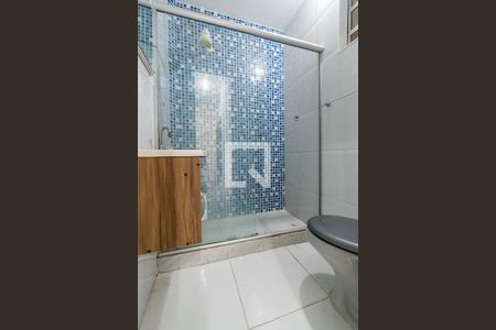 Apartamento à venda com 70m², 2 quartos e 1 vaga Apartamento à venda com 70m², 2 quartos e 1 vagaBanheiro