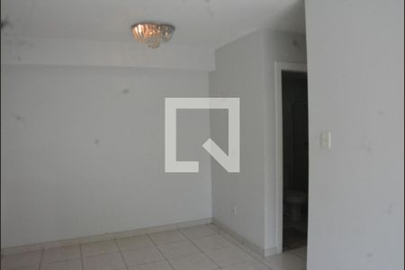 Sala com varanda de apartamento para alugar com 2 quartos, 80m² em Alphaville I, Salvador