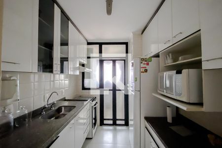 Apartamento à venda com 75m², 2 quartos e 2 vagasCozinha