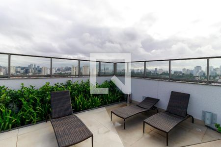 Apartamento à venda com 71m², 2 quartos e 1 vaga Apartamento à venda com 71m², 2 quartos e 1 vagaPiscina