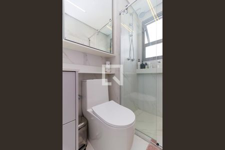 Apartamento à venda com 71m², 2 quartos e 1 vaga Apartamento à venda com 71m², 2 quartos e 1 vagaSuíte - Banheiro