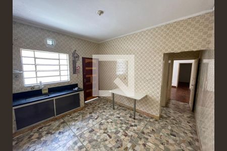 Casa à venda com 196m², 4 quartos e 1 vaga