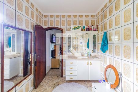 Casa à venda com 600m², 3 quartos e 4 vagasSuite 1 - Banheiro