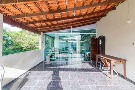 Casa à venda com 600m², 3 quartos e 4 vagasVaranda