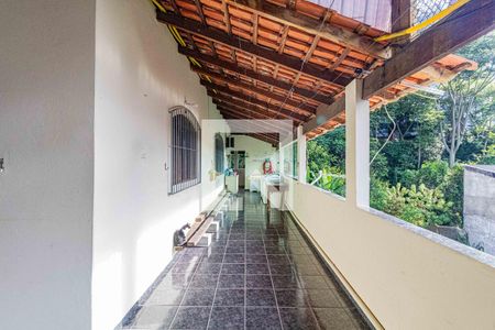 Casa à venda com 600m², 3 quartos e 4 vagasCorredor lateral