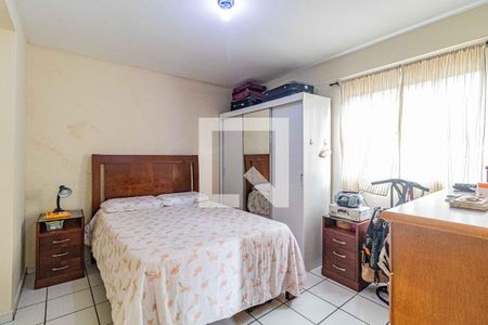 Casa à venda com 600m², 3 quartos e 4 vagasSuite inferior - Sala