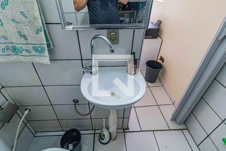 Casa à venda com 600m², 3 quartos e 4 vagasSuite inferior - Banheiro