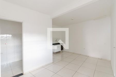 Sala e Cozinha de casa para alugar com 2 quartos, 55m² em Jardim Maria Estela, São Paulo