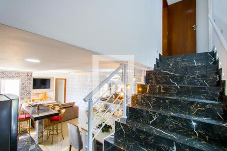 Apartamento à venda com 150m², 2 quartos e 2 vagasEscadas