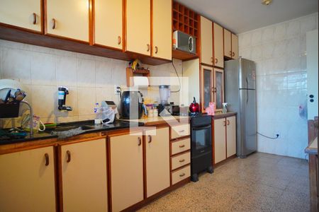 Apartamento para alugar com 82m², 2 quartos e 2 vagasCozinha