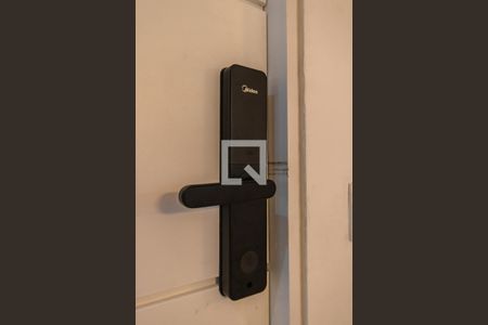 Apartamento para alugar com 360m², 3 quartos e 5 vagas Apartamento para alugar com 360m², 3 quartos e 5 vagasFechadura Eletrônica