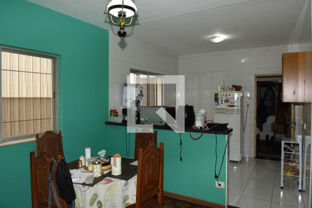 Casa à venda com 290m², 4 quartos e 2 vagasCozinha