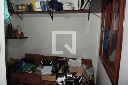 Casa à venda com 290m², 4 quartos e 2 vagasQuarto de Serviço