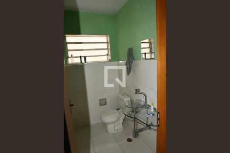 Casa à venda com 290m², 4 quartos e 2 vagasLavabo