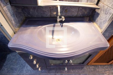 Apartamento à venda com 47m², 2 quartos e 2 vagas Apartamento à venda com 47m², 2 quartos e 2 vagasBanheiro