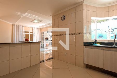 Casa à venda com 267m², 3 quartos e 4 vagas Casa à venda com 267m², 3 quartos e 4 vagasCozinha