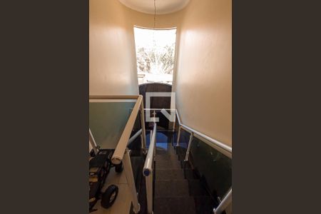 Casa à venda com 267m², 3 quartos e 4 vagas Casa à venda com 267m², 3 quartos e 4 vagasCorredor