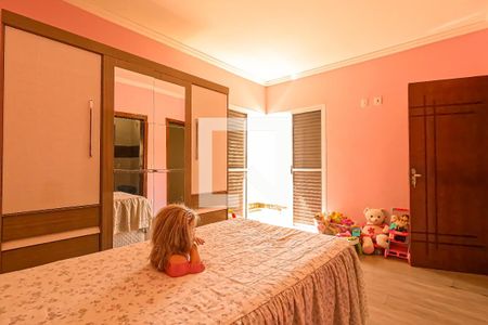 Casa à venda com 267m², 3 quartos e 4 vagas Casa à venda com 267m², 3 quartos e 4 vagasSuíte 2