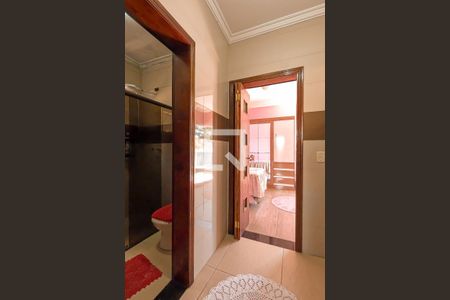 Casa à venda com 267m², 3 quartos e 4 vagas Casa à venda com 267m², 3 quartos e 4 vagasBanheiro da Suíte 1 e 2