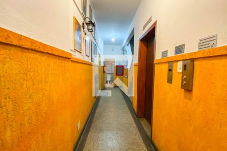 Apartamento para alugar com 200m², 2 quartos e sem vaga Apartamento para alugar com 200m², 2 quartos e sem vagaCorredor do predio