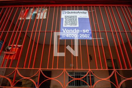 Casa à venda com 512m², 2 quartos e 2 vagas Casa à venda com 512m², 2 quartos e 2 vagasPlaca na Fachada