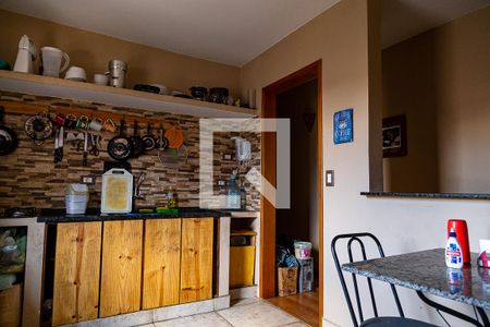 Casa à venda com 180m², 2 quartos e 2 vagas Casa à venda com 180m², 2 quartos e 2 vagasCozinha