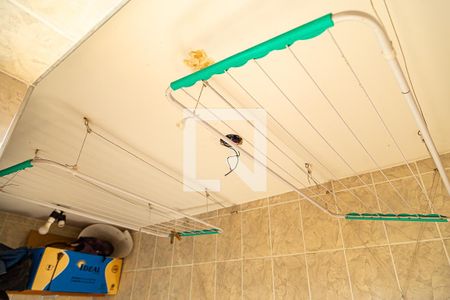 Casa à venda com 180m², 2 quartos e 2 vagas Casa à venda com 180m², 2 quartos e 2 vagasÁrea de Serviço - Varal