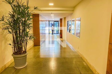 Apartamento para alugar com 117m², 3 quartos e 2 vagasFachada e portaria