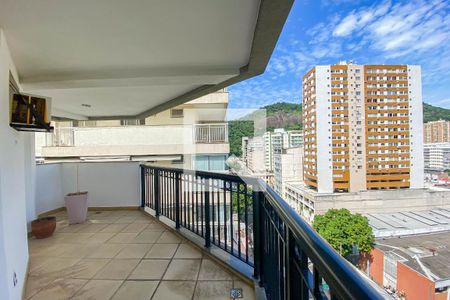 Apartamento para alugar com 117m², 3 quartos e 2 vagasVaranda