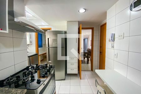 Apartamento para alugar com 117m², 3 quartos e 2 vagasCozinha