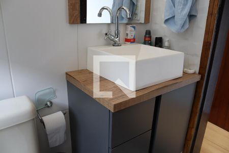 Casa à venda com 280m², 4 quartos e 6 vagasBanheiro da Suíte 2