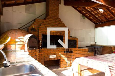 Apartamento à venda com 77m², 2 quartos e 1 vagaChurrasqueira