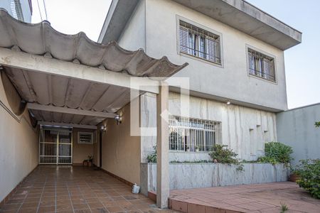Casa à venda com 270m², 4 quartos e 3 vagas Casa à venda com 270m², 4 quartos e 3 vagasGaragem