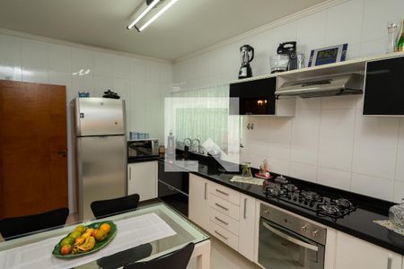 Casa à venda com 164m², 3 quartos e 2 vagas Casa à venda com 164m², 3 quartos e 2 vagasCozinha