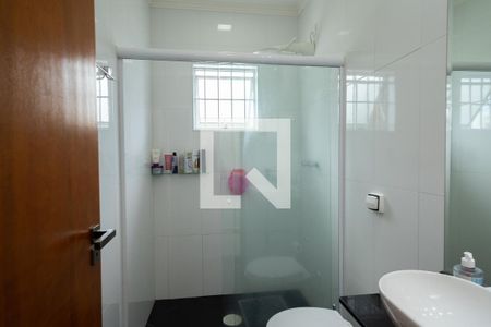 Casa à venda com 164m², 3 quartos e 2 vagas Casa à venda com 164m², 3 quartos e 2 vagasBanheiro - Suíte