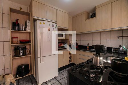 Casa à venda com 290m², 3 quartos e 2 vagas Casa à venda com 290m², 3 quartos e 2 vagasCozinha