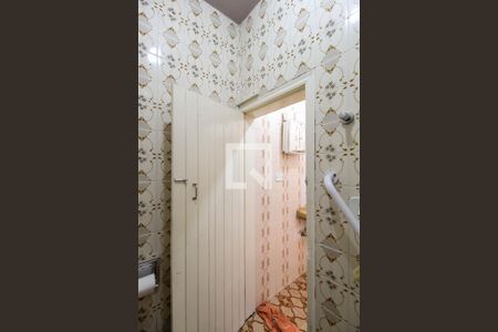 Casa à venda com 290m², 3 quartos e 2 vagas Casa à venda com 290m², 3 quartos e 2 vagasBanheiro de serviço