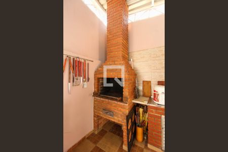 Casa à venda com 290m², 3 quartos e 2 vagas Casa à venda com 290m², 3 quartos e 2 vagasChurrasqueira