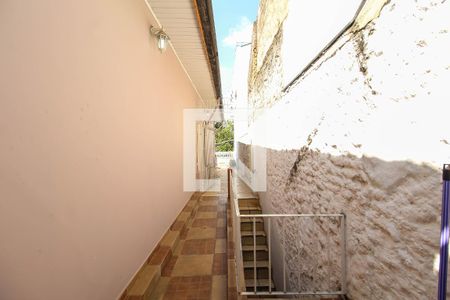 Casa à venda com 290m², 3 quartos e 2 vagas Casa à venda com 290m², 3 quartos e 2 vagasCorredor Externo