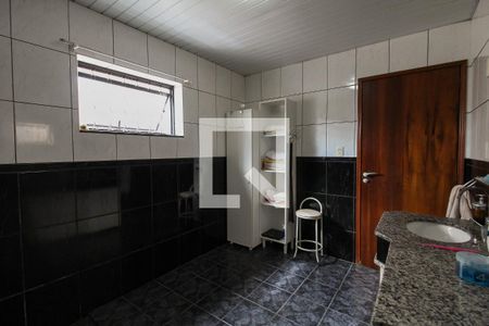 Casa à venda com 290m², 3 quartos e 2 vagas Casa à venda com 290m², 3 quartos e 2 vagasBanheiro